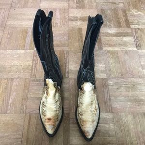 Cowboy Boots Beige & Black Snake Skin 6